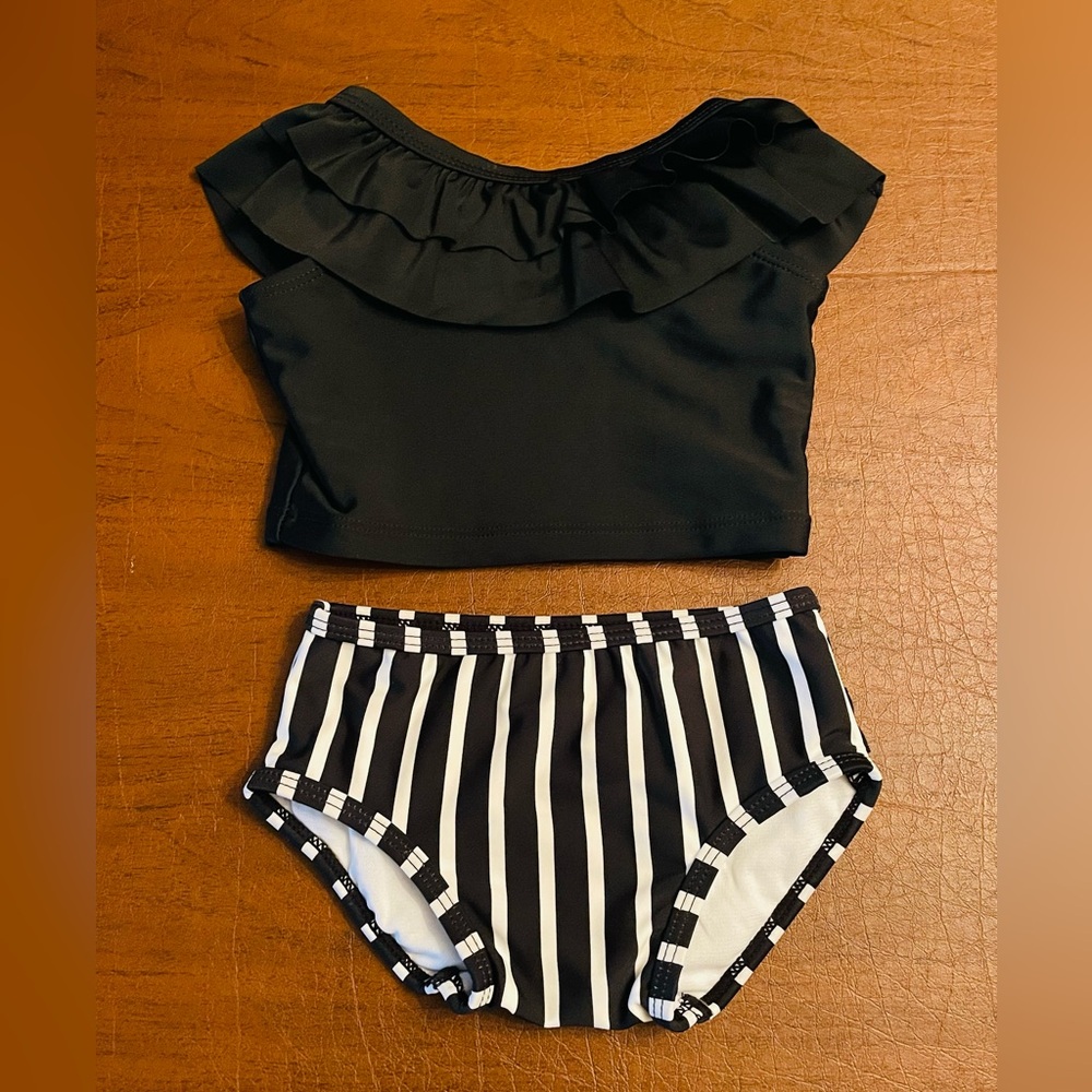 Ruffle Butts Ruffled Tankini in Black and White - Size 6-12 Months - Like New